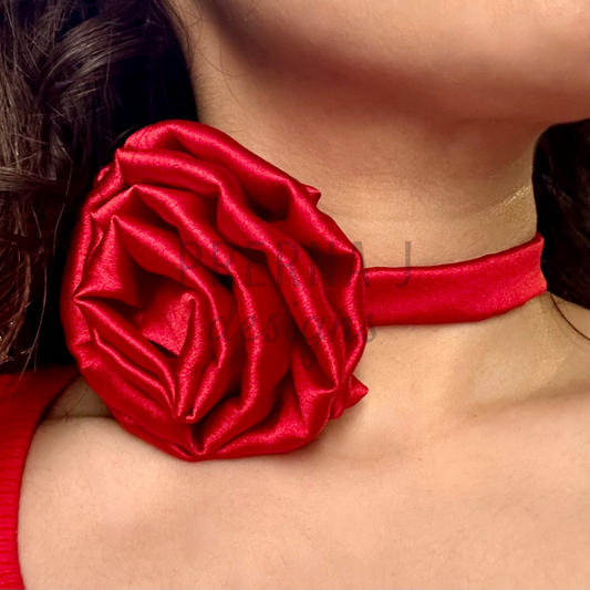 Red Rose Choker